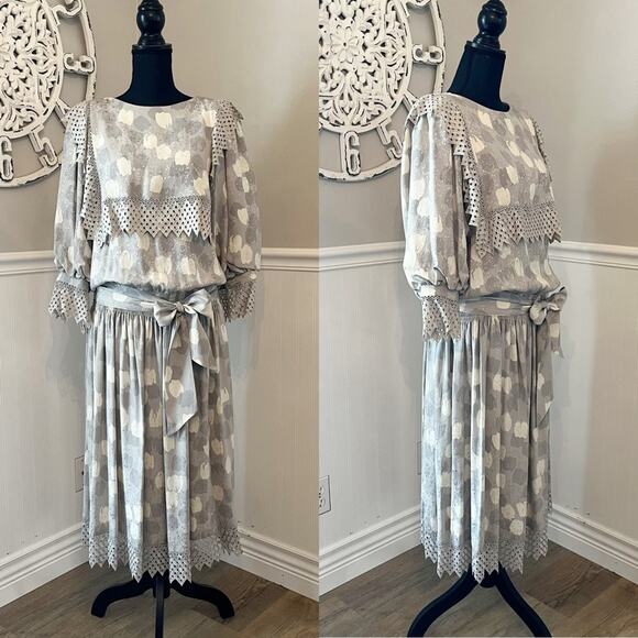 Vintage 80s Dress 100% Silk Drop Waist Sailor Collar Puff Sleeve Gray Cream 8 - Picture 1 of 10